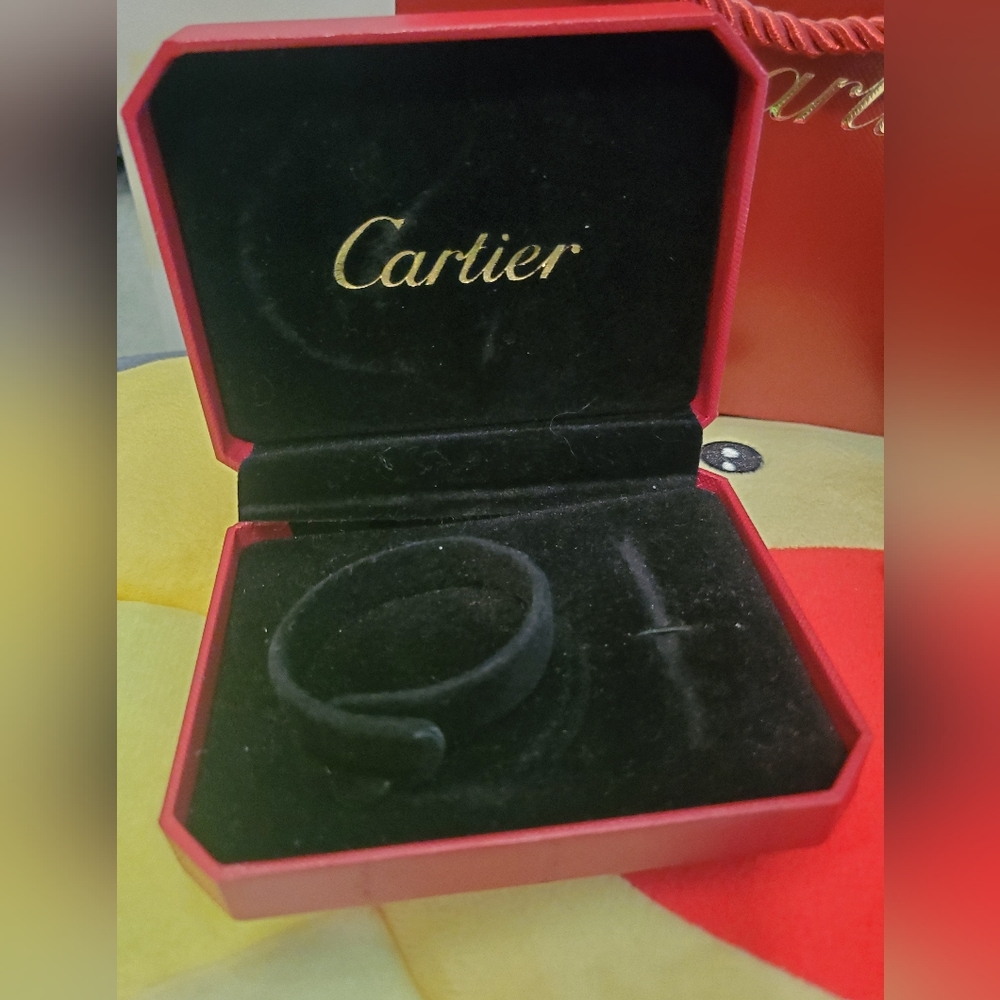 Cartier Gift Set - Picture 2 of 5